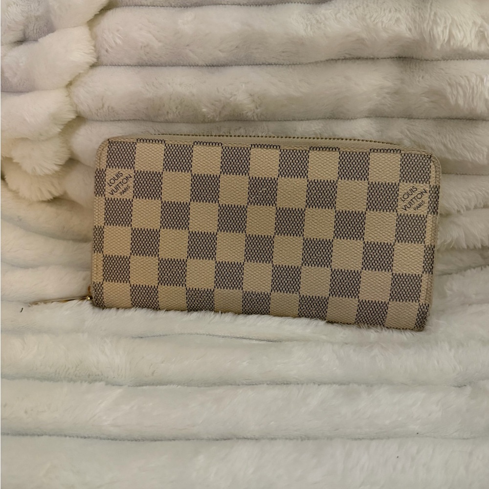 2013 Louis Vuitton Damier Azur Zippy Wallet